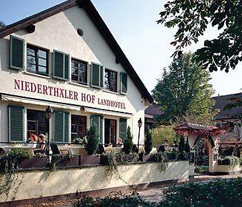 尼德萨勒霍夫兰德酒店 Schloßböckelheim 外观 照片